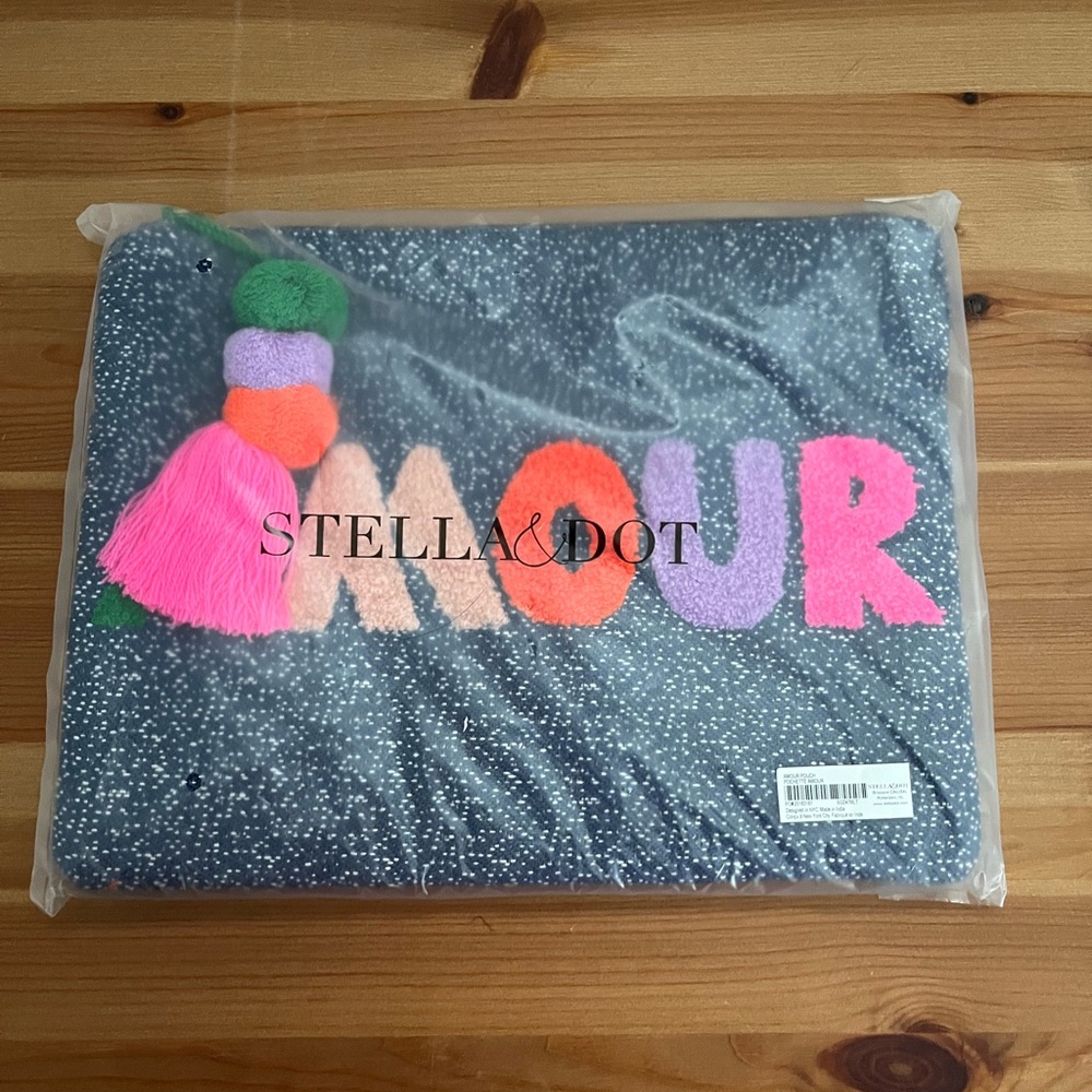 Stella & Dot Amour pouch/clutch NIB
